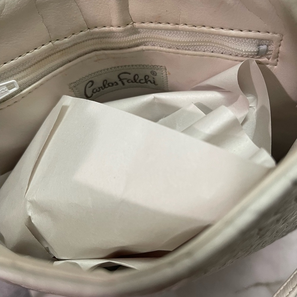 Vintage Carlos Falchi White Ivory Croc Embossed Leather Crossbody Bag - Picture 6 of 6